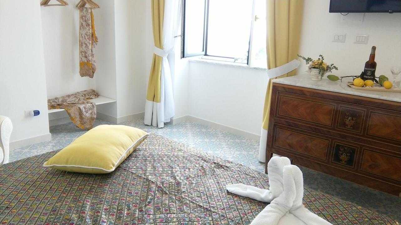 Torre Elisabetta Rooms มัสซาลูเบรนเซ ภายนอก รูปภาพ