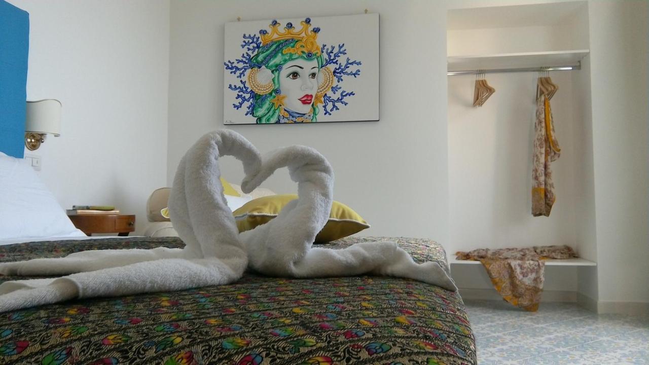 Torre Elisabetta Rooms มัสซาลูเบรนเซ ภายนอก รูปภาพ