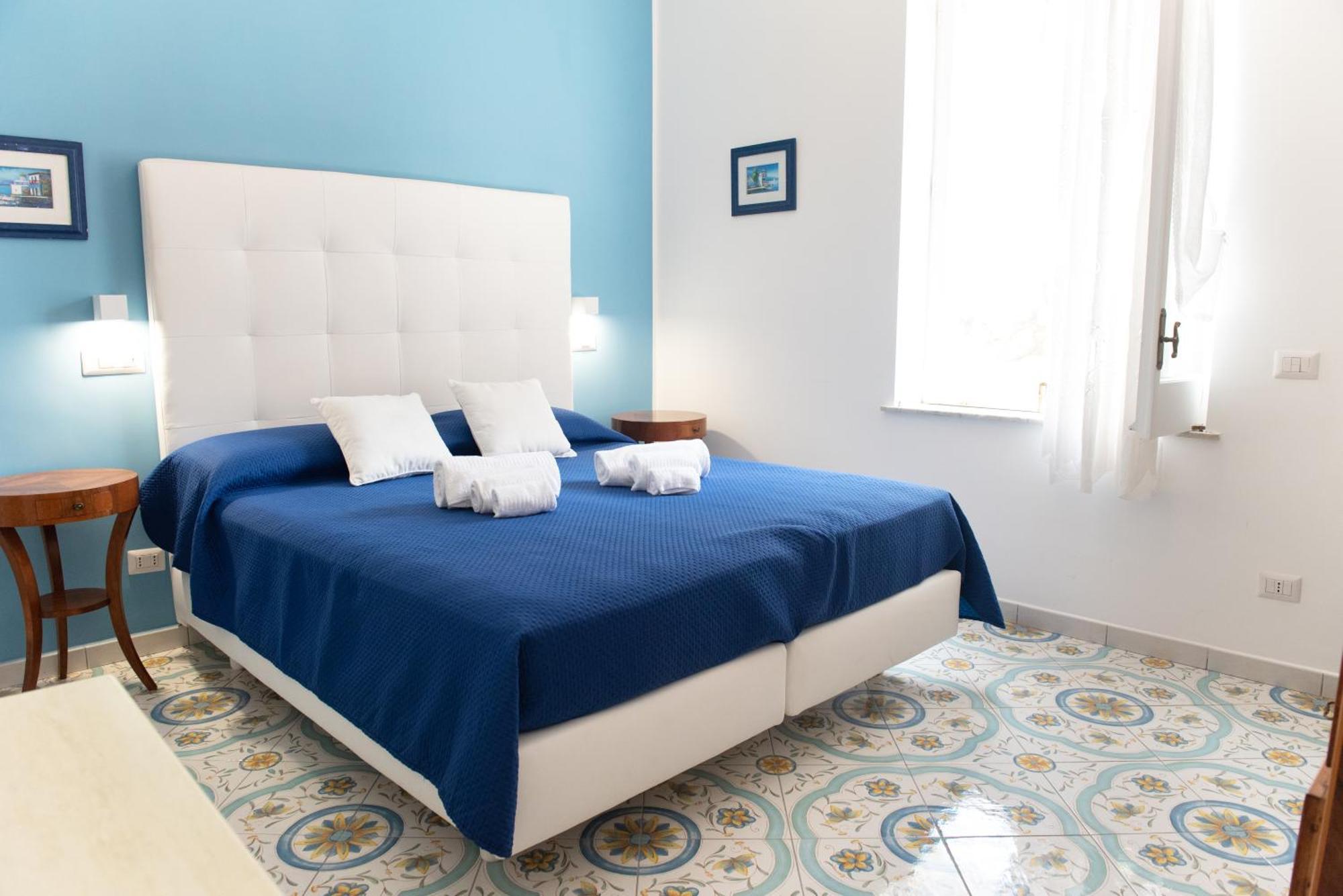 Torre Elisabetta Rooms มัสซาลูเบรนเซ ภายนอก รูปภาพ