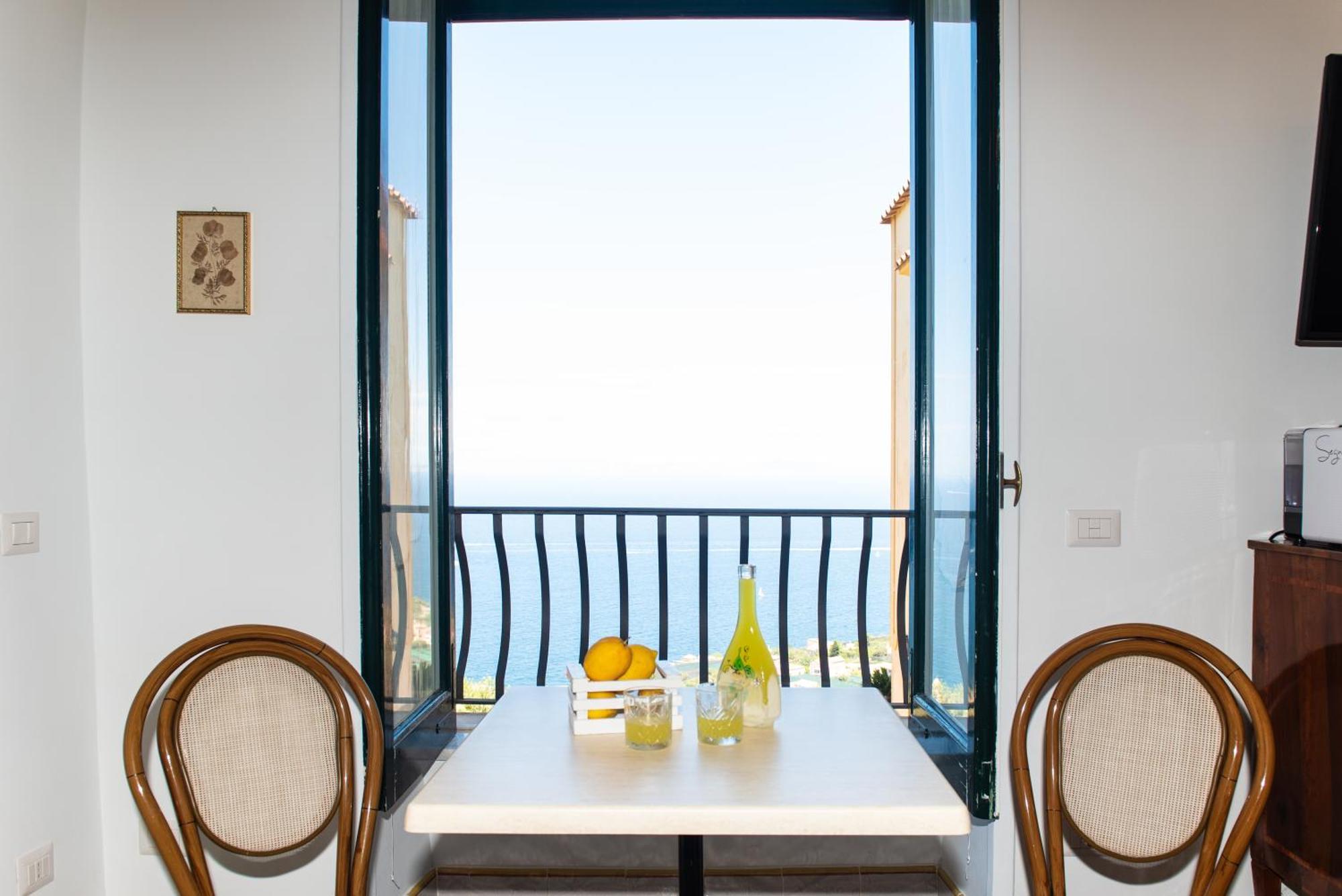 Torre Elisabetta Rooms มัสซาลูเบรนเซ ภายนอก รูปภาพ