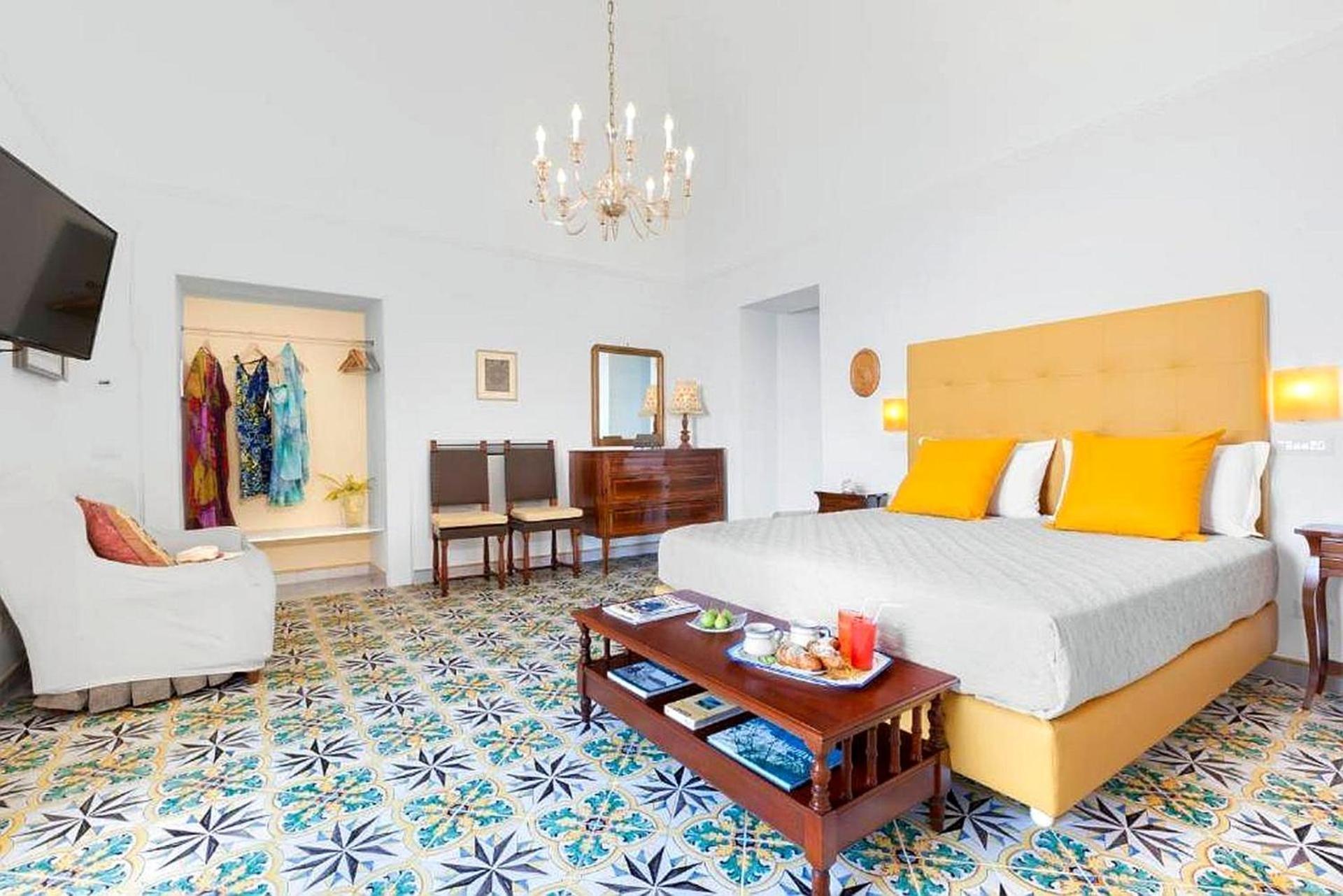 Torre Elisabetta Rooms มัสซาลูเบรนเซ ภายนอก รูปภาพ